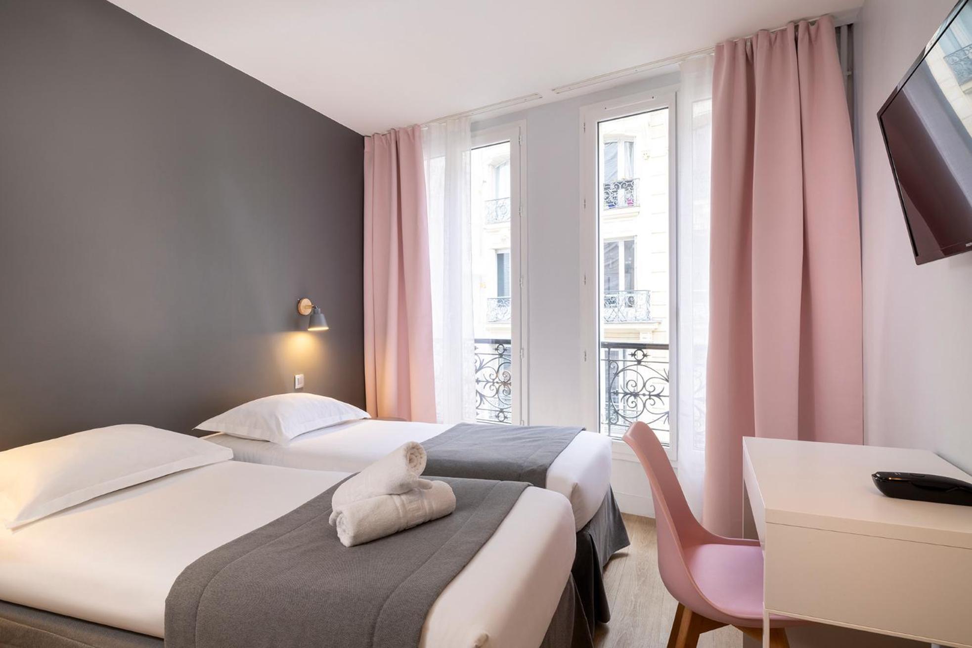 Paris Legendre Hotel Exterior photo
